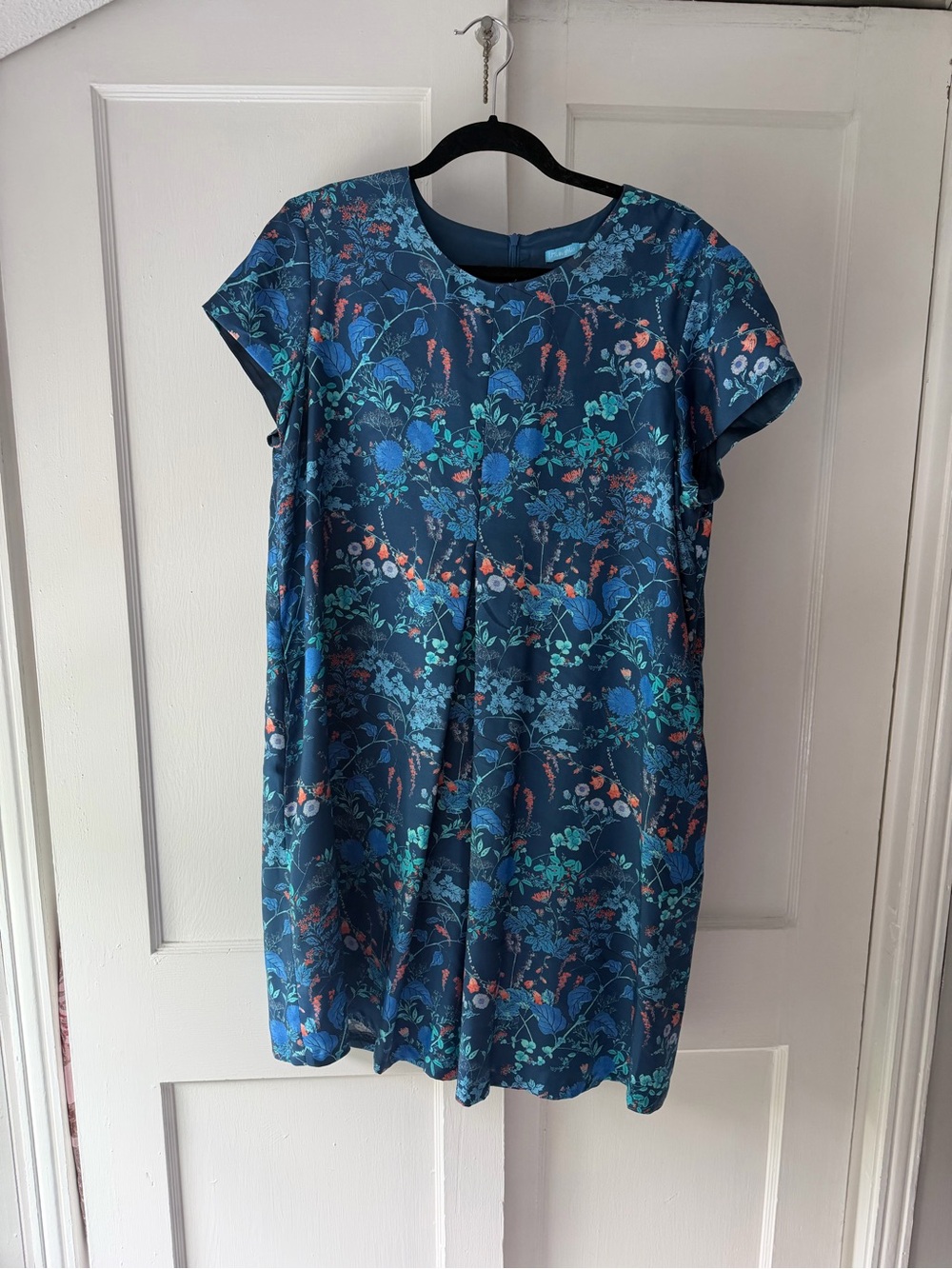 J. McLaughlin Navy Floral Shift Dress with Teal and Coral Details XL